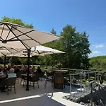 酒店 La Corniche 孔特雷克塞维尔