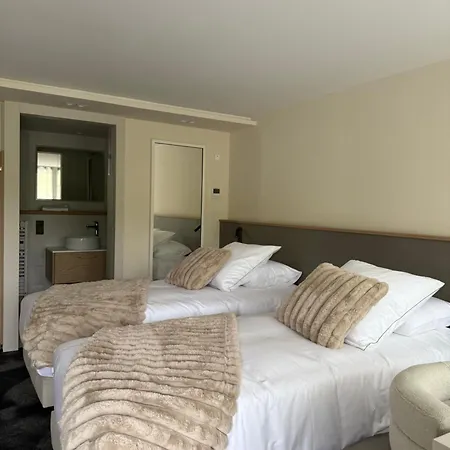 Lacorniche 酒店 孔特雷克塞维尔