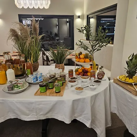 Lacorniche 酒店 孔特雷克塞维尔