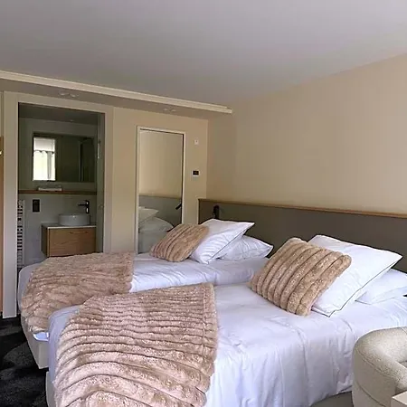 Lacorniche Hotel 3*